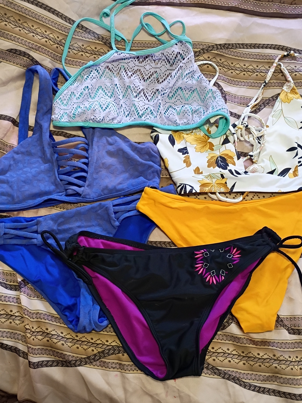 Collection of assorted junior/ women's bikini tops and bottoms Y2K Arizona Brand